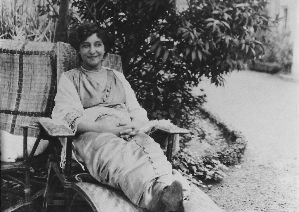 Fotografie von Gabrielle Vallotton um 1911.